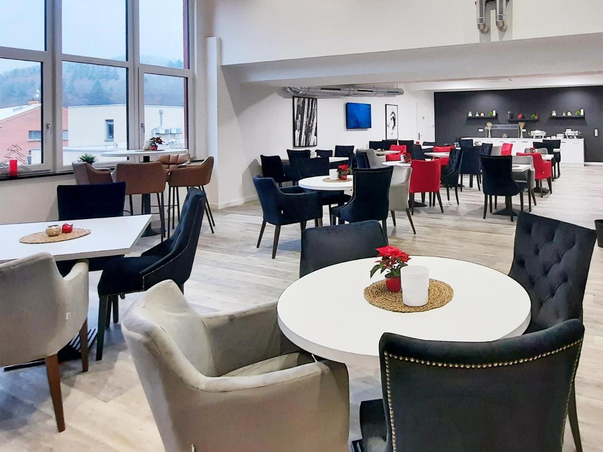 Dormero Hotel Deggendorf Bagian luar foto